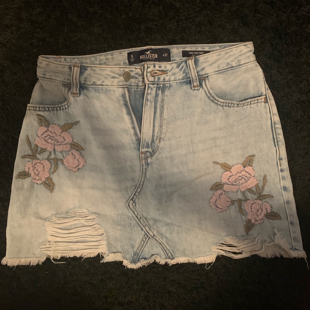Hollister Jean skirt with flower embroidery